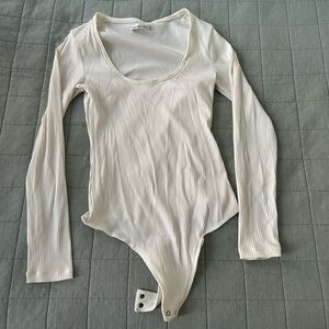 Abercrombie & Fitch Cream ribbed Long Sleeve Bodysuit
